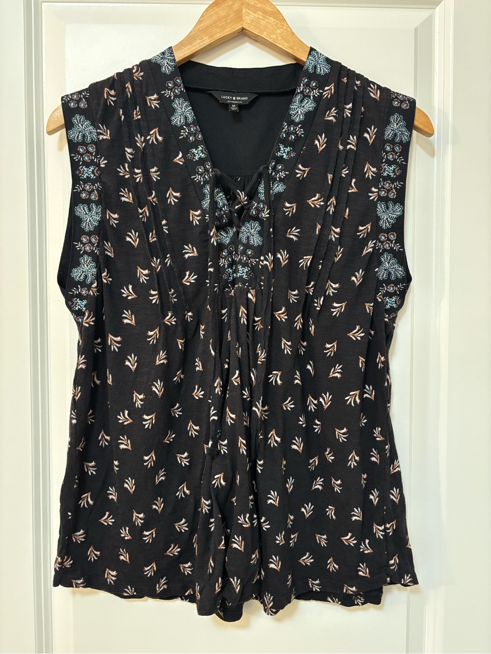 Lucky Brand Black Teal Printed Lace Up V-Neck Sleeveless Top, Size M (w/ flaw)